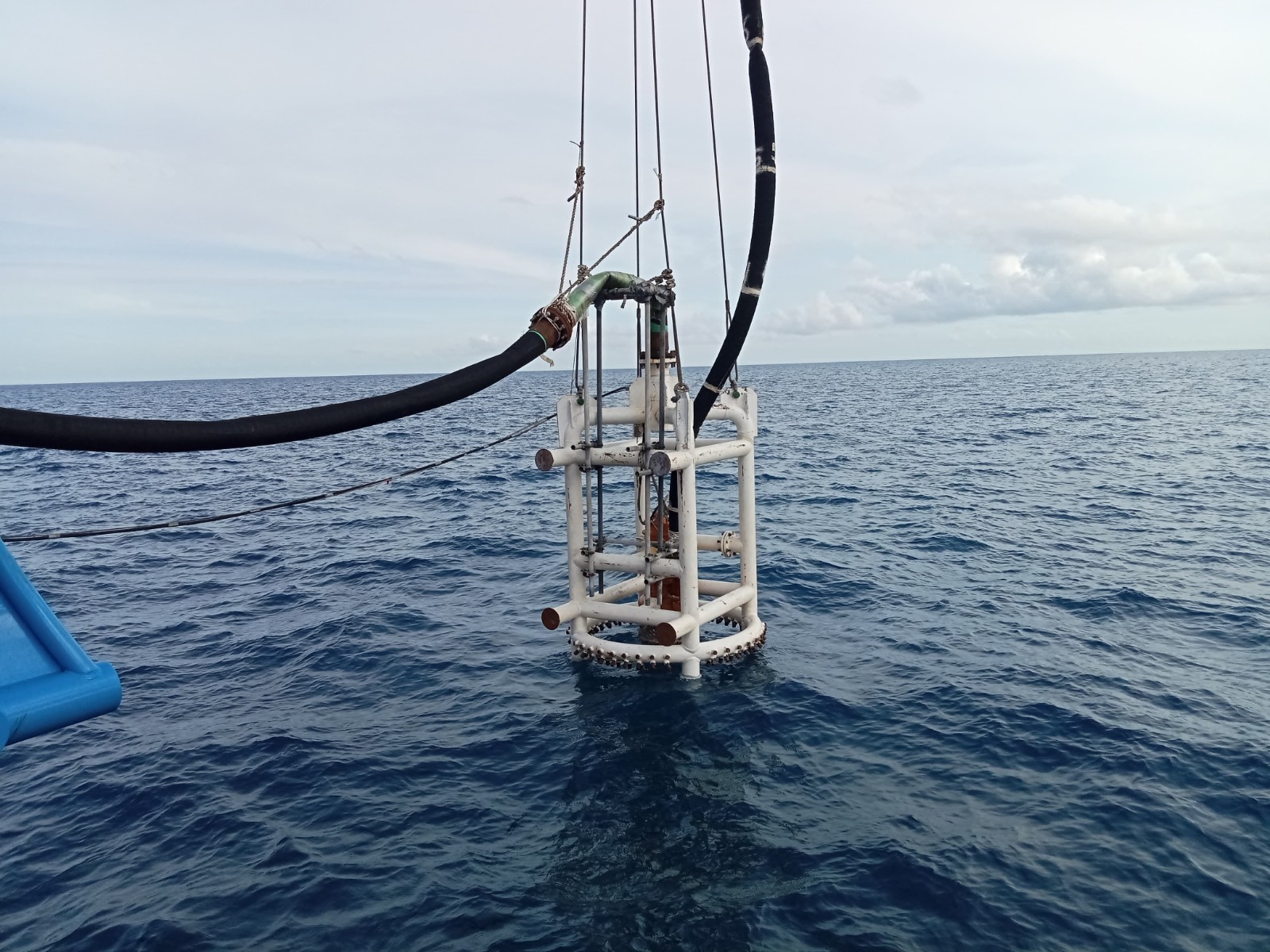 Bend imiters prevent corrosion in offshore wind power