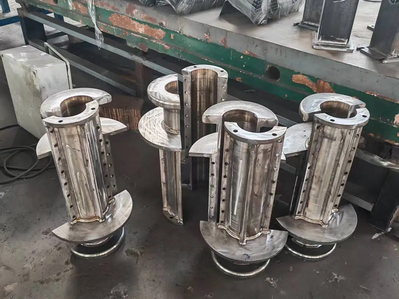 Centralizers for offshore oil and gas 